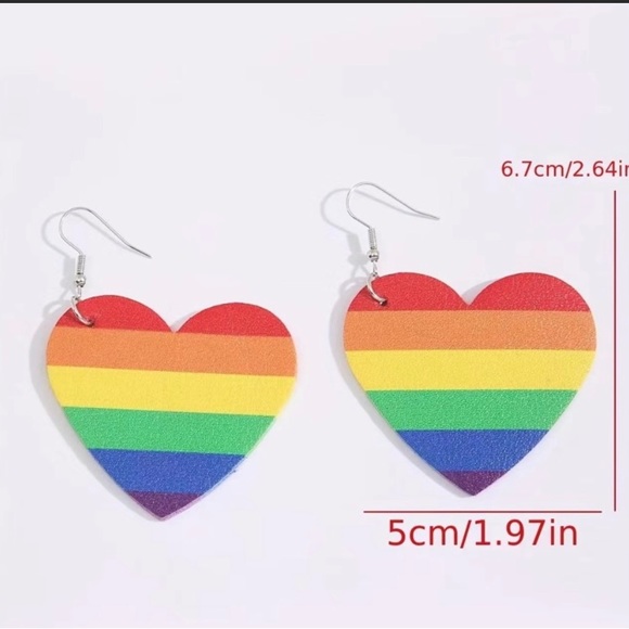 NWT Rainbow Color Heart Shape Retro
Dangle Earrings
PU Leather Light Weight - Picture 2 of 4